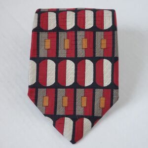 Roundtree & Yorke 100% Silk Tie Red Gray Black Geometric Men Necktie 58 x 4
